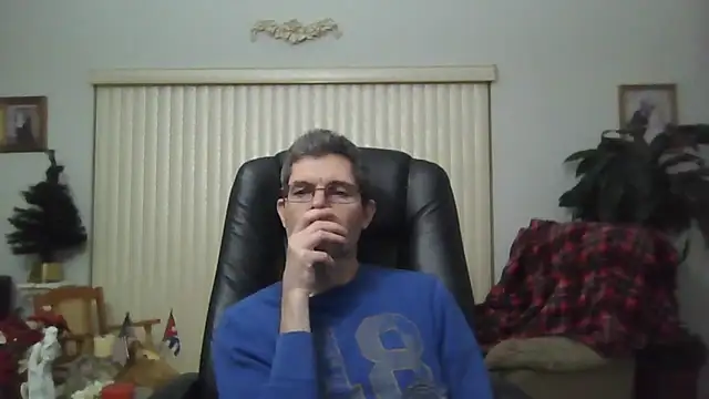 Copfiremen4566 online show from December 16, 2025, 5:12 am