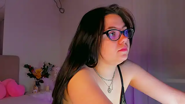 Snapshot of SelenaaSky chatting on December 18, 2024, 4:49 pm SelenaaSky online show from December 18, 2024, 4:49 pm