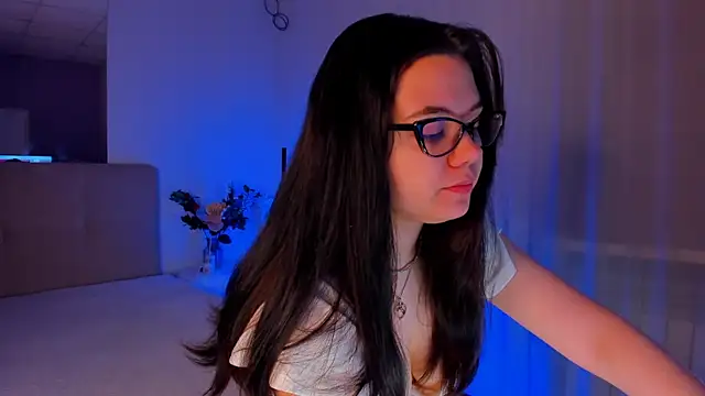 Snapshot of SelenaaSky chatting on December 20, 2024, 11:32 am SelenaaSky online show from December 20, 2024, 11:32 am