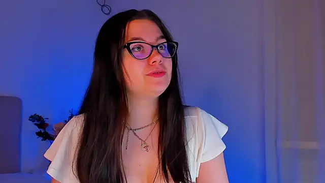 Snapshot of SelenaaSky chatting on December 20, 2024, 5:40 pm SelenaaSky online show from December 20, 2024, 5:40 pm