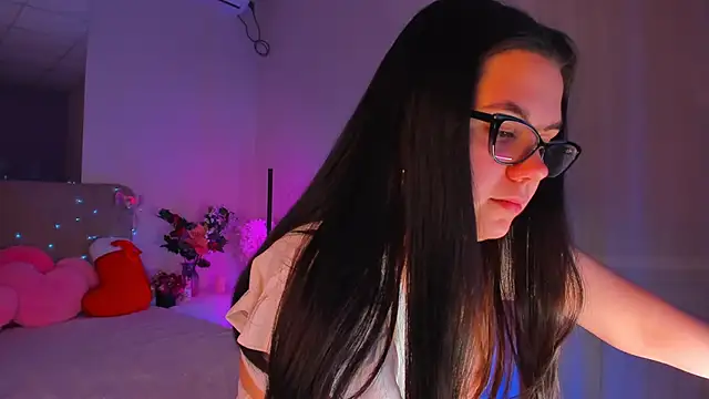 Snapshot of SelenaaSky chatting on December 27, 2024, 5:26 pm SelenaaSky online show from December 27, 2024, 5:26 pm