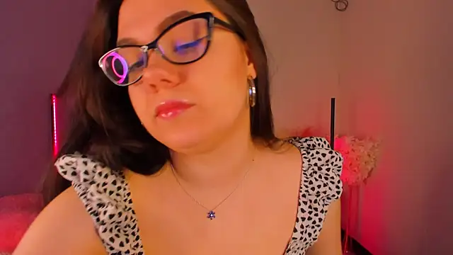 Snapshot of SelenaaSky chatting on March 8, 2025, 1:25 pm SelenaaSky online show from March 8, 2025, 1:25 pm