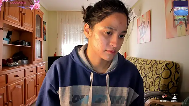 bella apont online show from December 9, 2024, 11:04 am