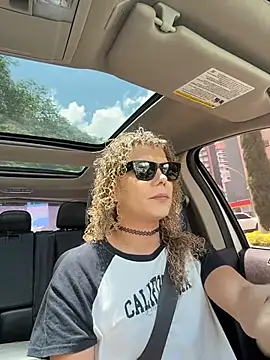 Georgiafox online show from October 2, 2025, 4:25 pm