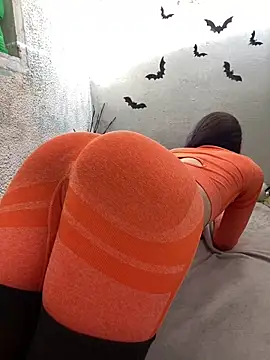 Erotic Synth Goddess online show from April 7, 2026, 3:34 pm