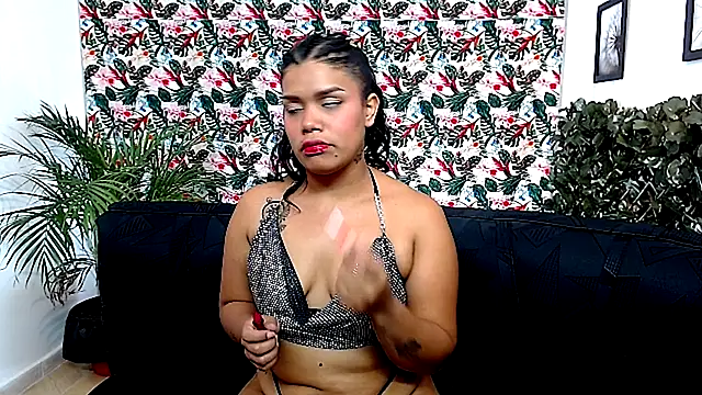 Wendy Hot  online show from December 4, 2024, 4:32 am