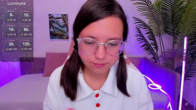 Lina Brownie online show from October 6, 2025, 2:31 am