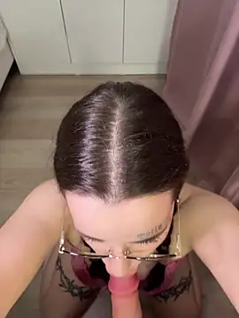 fuckdoll 18 online show from October 17, 2025, 8:39 am