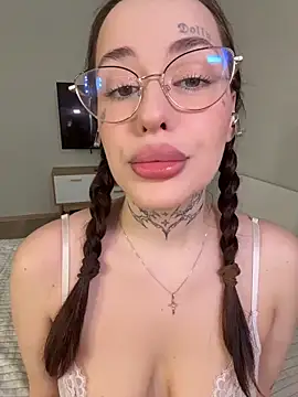 fuckdoll 18 online show from October 23, 2025, 9:08 am