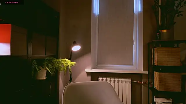 Miley Smile online show from October 6, 2025, 5:49 am