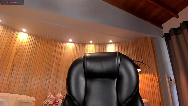 AlyssaDean online show from October 13, 2025, 12:05 pm