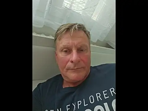 johnnym1 online show from March 31, 2026, 1:22 pm