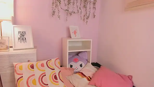 little-natt online show from March 13, 2025, 1:29 pm