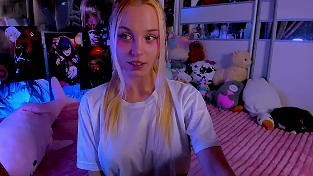 Cute  Pony online show from October 15, 2025, 9:04 pm