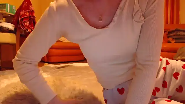 LovelyAndraGirl online show from April 25, 2026, 1:41 pm