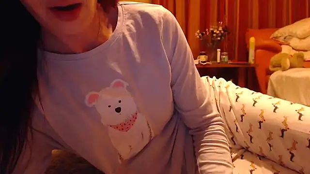 Snapshot of LovelyAndraGirl chatting on May 16, 2026, 7:56 pm LovelyAndraGirl online show from May 16, 2026, 7:56 pm