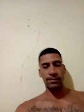 Snapshot of adriabis013 chatting on January 17, 2026, 12:10 pm adriabis013 online show from January 17, 2026, 12:10 pm