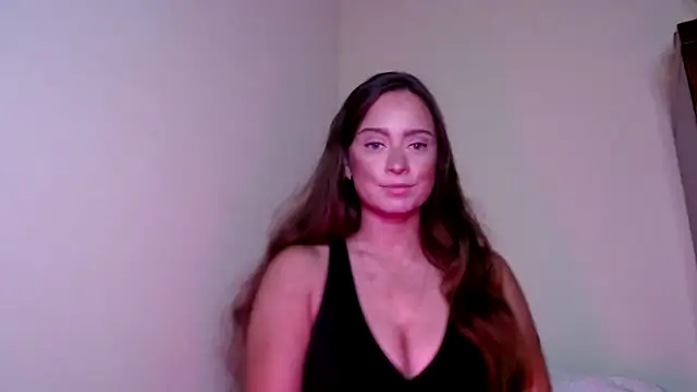 Sophie Raegan online show from December 13, 2024, 1:01 pm