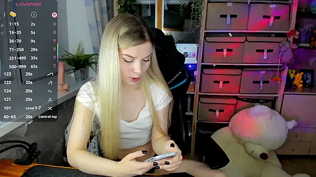 omg lina online show from November 11, 2025, 1:00 pm