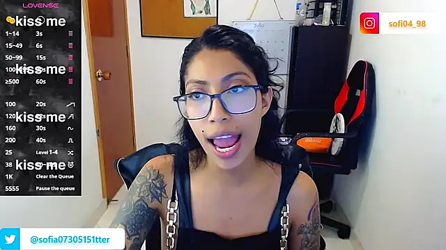 sofia rosse4 online show from July 13, 2026, 1:52 am