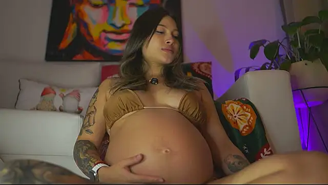 AyraSmith  online show from November 17, 2025, 1:22 am