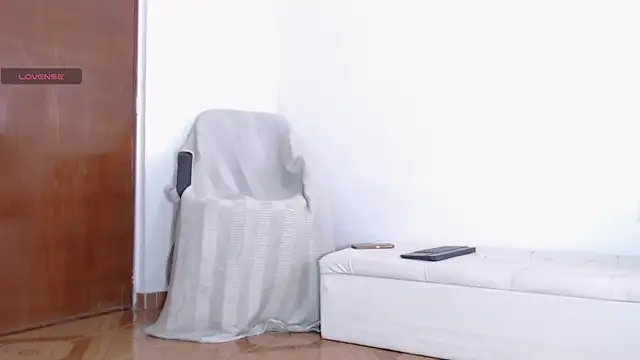 Snapshot of ana_bella1 chatting on February 7, 2025, 8:20 pm ana bella1 online show from February 7, 2025, 8:20 pm