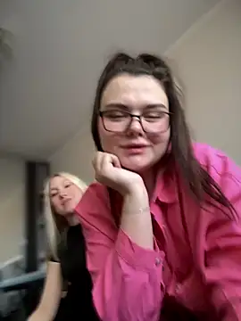 NikaMur online show from October 19, 2025, 2:45 am