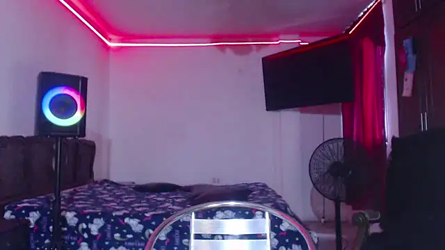 aliceesmith online show from January 18, 2025, 1:29 pm