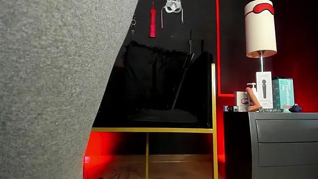 CharlotteScotte online show from October 18, 2025, 12:06 pm