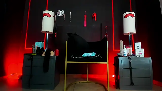 CharlotteScotte online show from December 5, 2025, 11:08 am