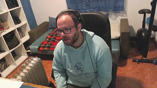 ravingr4d4 online show from February 9, 2025, 9:28 pm