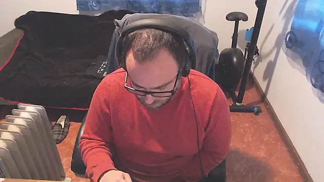 ravingr4d4 online show from February 14, 2025, 3:15 pm