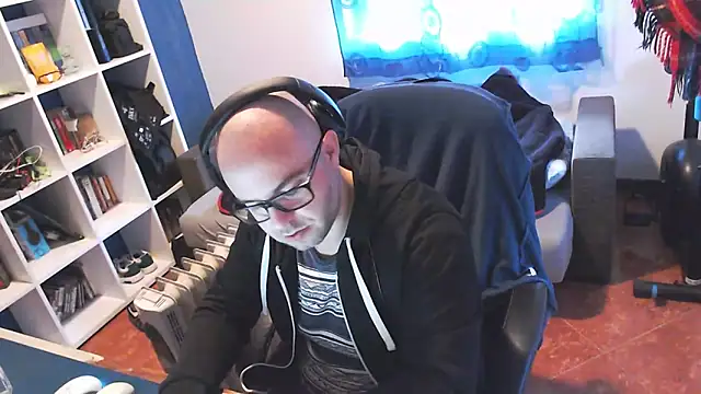 ravingr4d4 online show from February 20, 2025, 9:11 am