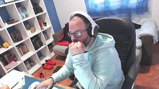 ravingr4d4 online show from December 3, 2025, 12:36 pm