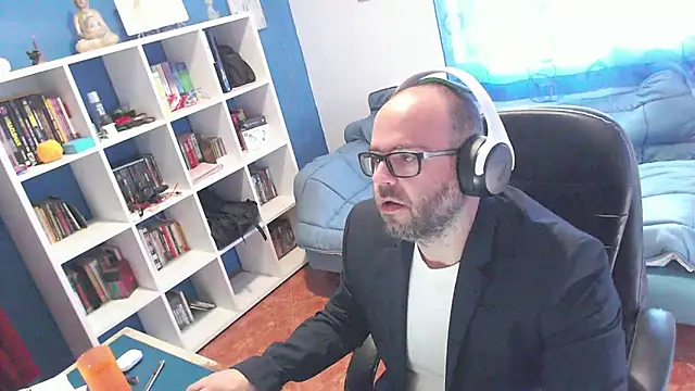 ravingr4d4 online show from January 6, 2026, 9:57 am