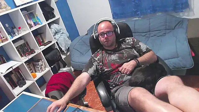 ravingr4d4 online show from April 2, 2026, 9:34 pm