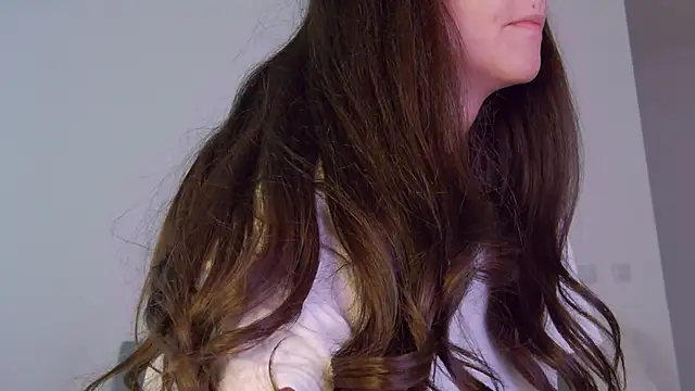 LilyRoselyn online show from September 12, 2025, 5:07 am