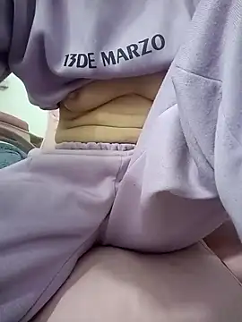 SweetGirl2k2 online show from January 2, 2025, 11:27 pm