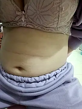 SweetGirl2k2 online show from March 18, 2025, 2:47 am