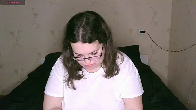 Snapshot of VladaCandy chatting on December 7, 2024, 8:05 pm VladaCandy online show from December 7, 2024, 8:05 pm