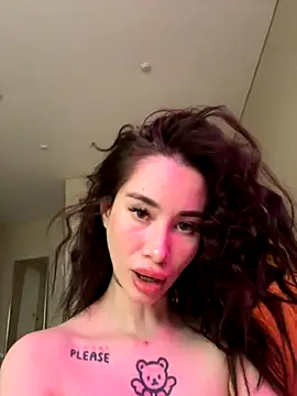 Yunasi online show from September 19, 2025, 1:01 pm