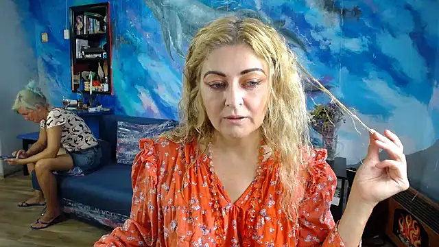 Helen1974 online show from September 20, 2025, 5:03 pm