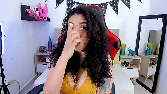 Zoe Gruber online show from December 20, 2024, 11:58 pm