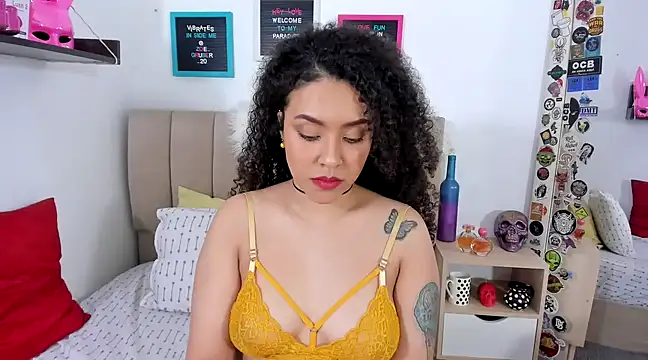 Zoe Gruber online show from January 25, 2025, 2:58 am