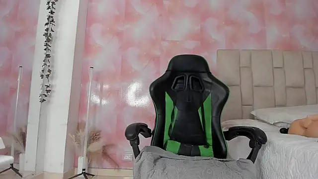 Snapshot of emily_lean_ chatting on November 14, 2025, 12:53 am emily lean online show from November 14, 2025, 12:53 am