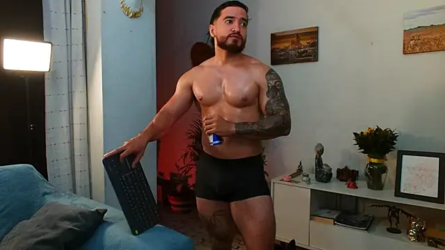 AndrewMartinez online show from October 4, 2025, 1:25 am