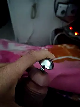 Eduardoxxx51 online show from November 5, 2025, 5:07 am