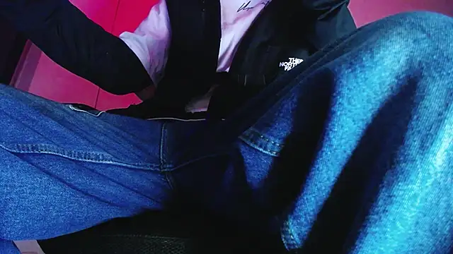 zacwatson  online show from January 9, 2026, 2:03 am