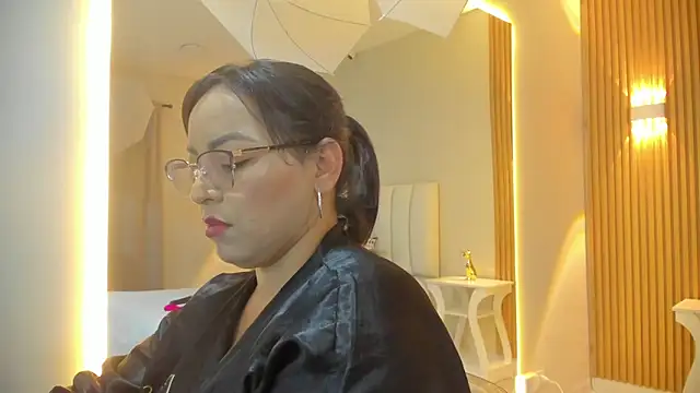 Romina017 online show from October 4, 2025, 12:08 am