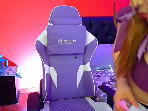 sweetfancyxoxxo online show from November 28, 2025, 7:49 pm